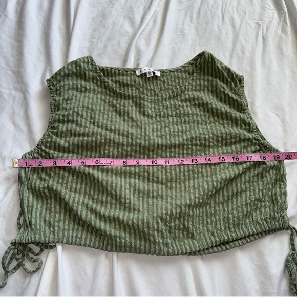 HYFVE Green Striped Sleeveless Tie-Side Top 🌿 Lightweight & Adjustable - Picture 3 of 6